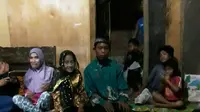Pernikahan beda usia yang terpaut 55 Tahun terjadi di Kabupaten OKU Sumsel (Liputan6.com / ist - Nefri Inge)