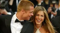 Brad Pitt dan Jennifer Aniston (AP Photo)