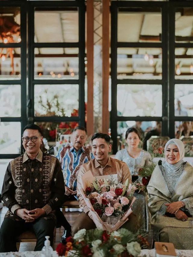 7 Momen Pertunangan Adinda Thomas dan Raka Akmal, Banjir Doa