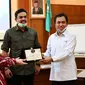 Anggota Komisi VII DPR-RI Maman Abdurrahman dan Kepala BPH Migas M. Fanshurullah Asa melakukan kunjungan kerja ke Propinsi Kalimantan Barat. (Dok BPH Migas)