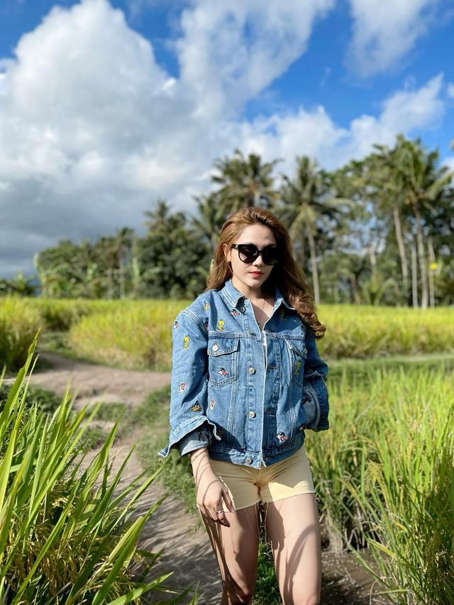 5 Potret Dara Rafika Eks Trio Macan saat Liburan Ke Yogyakarta