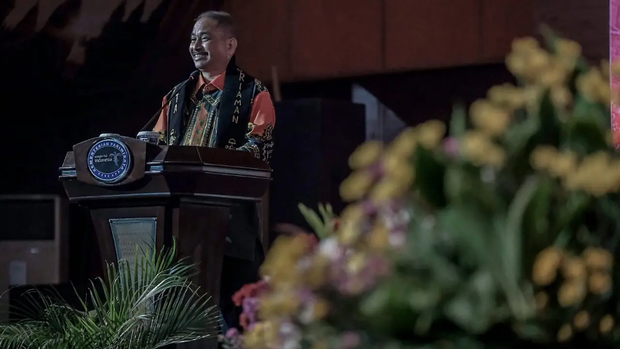 Menpar Arief Dorong KEK Mandeh dan Mentawai Segera Direalisasikan