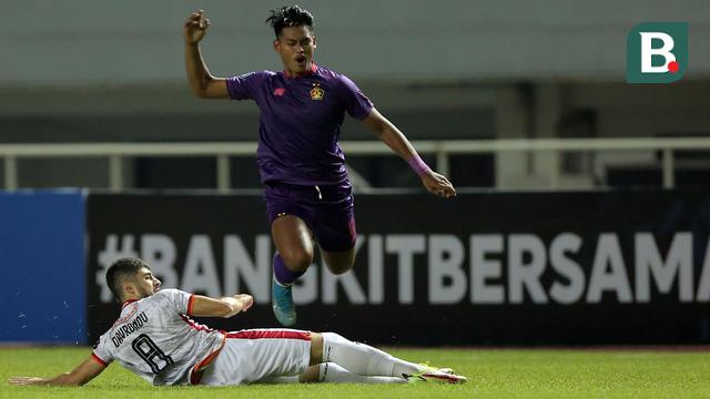 Foto: Debut Boaz Salossa Tak Berakhir Manis, Borneo FC Takluk 0-1 dari Persik Kediri di BRI Liga 1