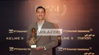 Bek Timnas Indonesia dan Sassuolo, Jay Idzes, terpilih sebagai pemain terbaik atau Player of the Year pada ajang PSSI Awards yang digelar di Jakarta, Sabtu (28/3/2026) malam WIB. (Bola.com/Bagaskara Lazuardi)