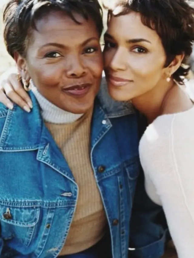 Unggahan Mother's Day Halle Bery. (Instagram/ halleberry)