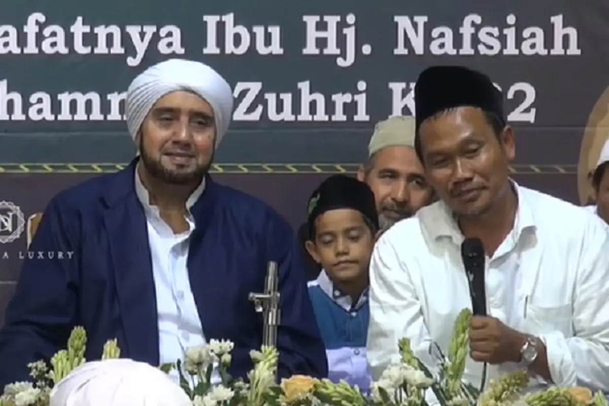 Gus Baha dan Habib Syech (SS: YT. NADHEERA LUXURY OFFICIAL)