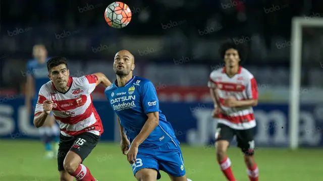 Bola.com Persib Bandung Sergio van Dijk Madura United Fabiano Beltrame