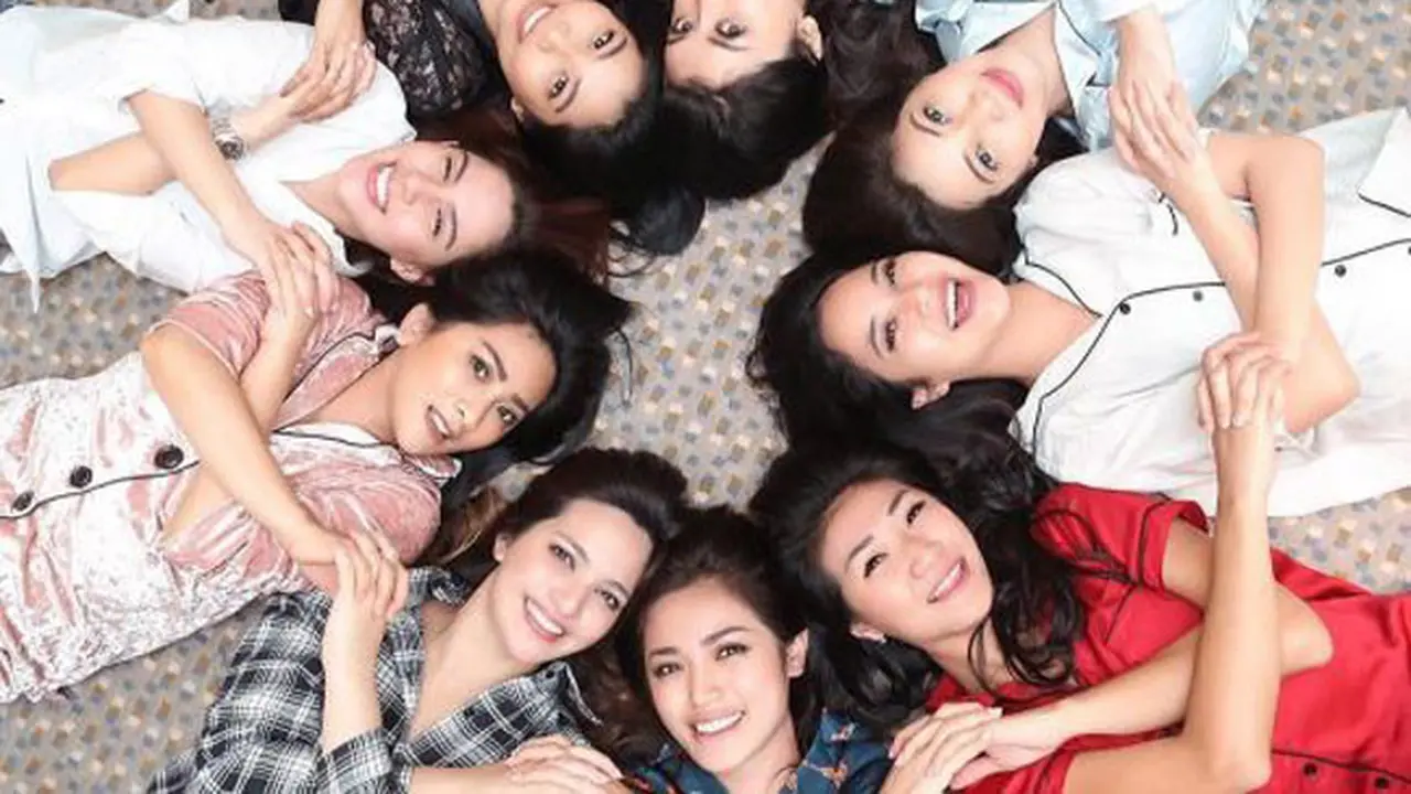 Nia Ramadhani dan geng sosialita pesta piama