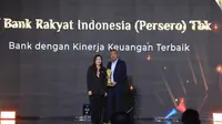 Direktur Jaringan dan Layanan BRI, Andrijanto pada ajang awarding di Jakarta, Kamis, (21/9).