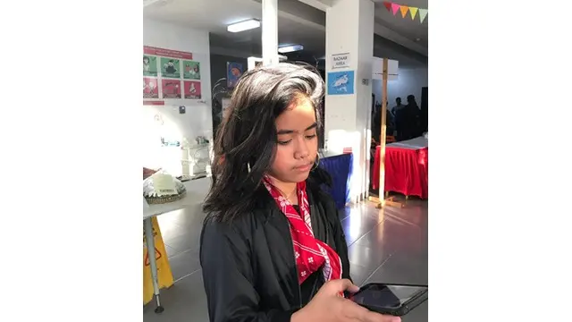 Jarang Terekspos, Ini 7 Potret Anak Bungsu Novita Angie yang Mulai Beranjak Remaja