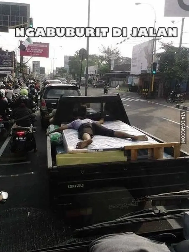 10 Meme Kocak Tunggu Buka Puasa Ini Bikin Ikut Mengangguk