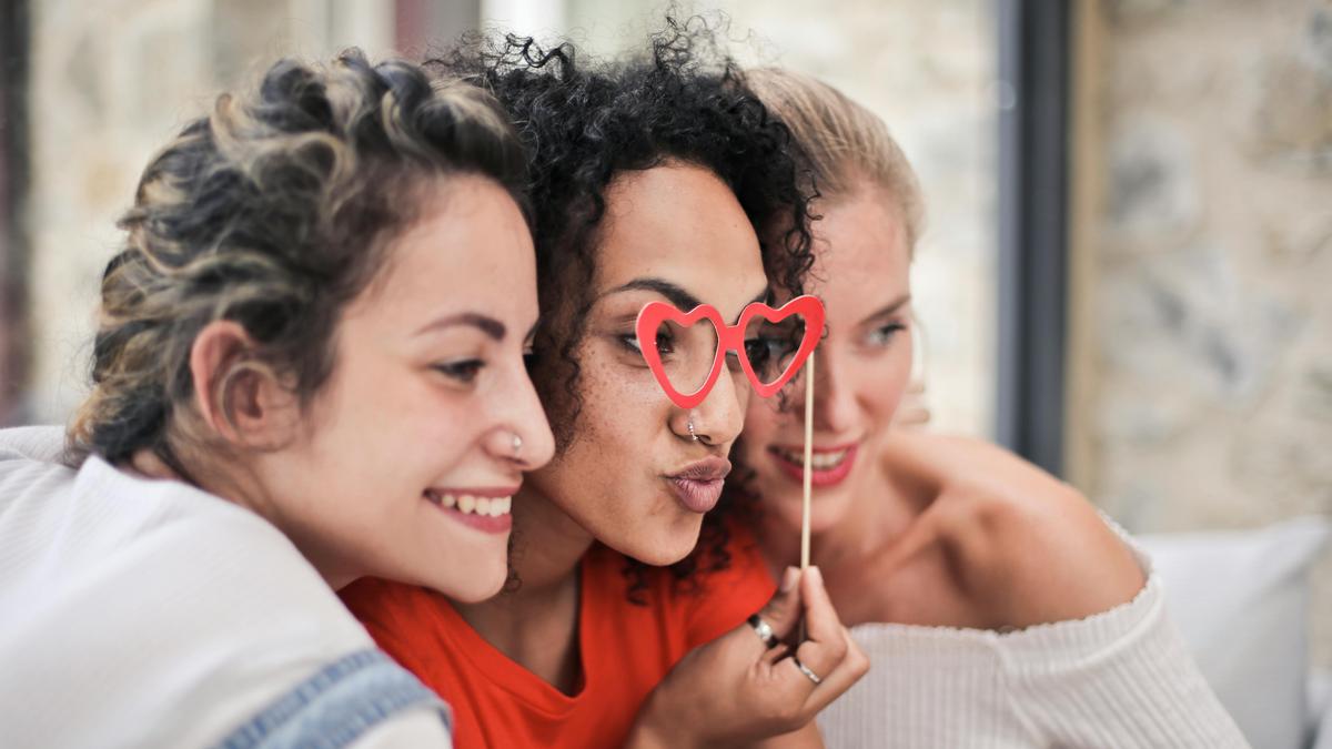 Galentine’s Day: Cara Baru Merayakan Valentine dengan Sahabat