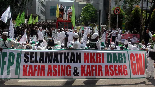 Aksi Massa FPI dan GMJ Tuntut Ahok Lengser