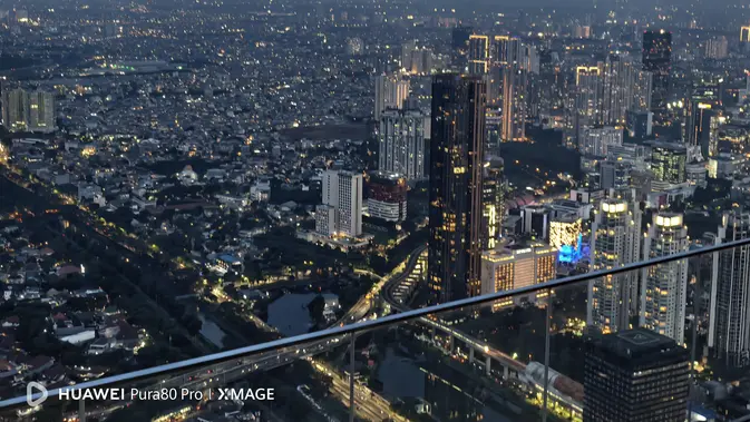<p>Hasil Foto Gedung Berlatar Skyline Jakarta menggunakan Huawei Pura 80 Pro. (Liputan6.com/Anka Fergy Agustian)</p>