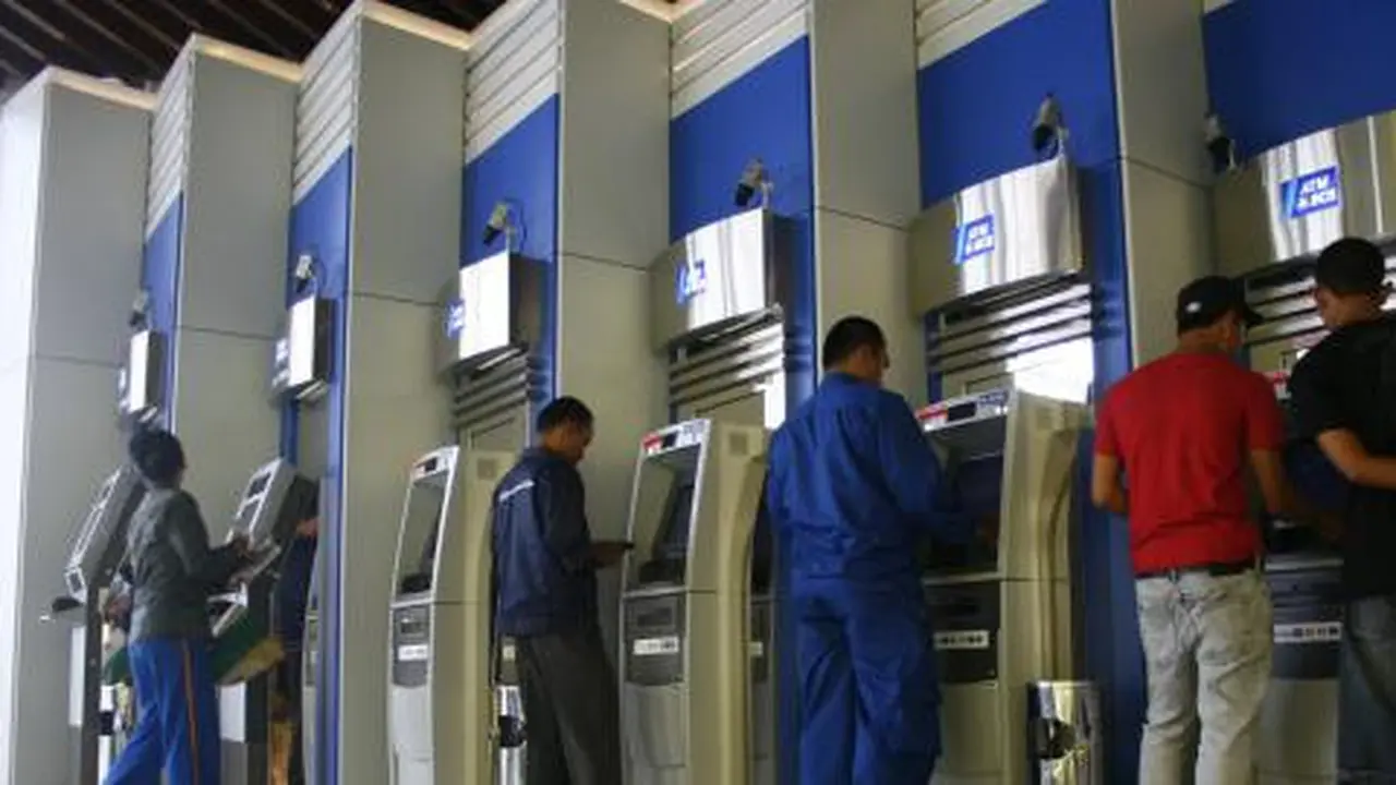 ATM BCA. Merdeka.com/Dwi Narwoko