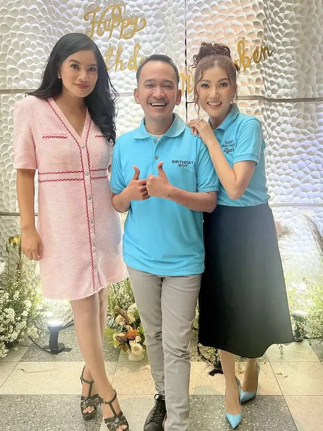 Titi Kamal Layak Diberi Sebutan Social Butterfly Lihat Penampilanya (Instagram/titi_kamall).