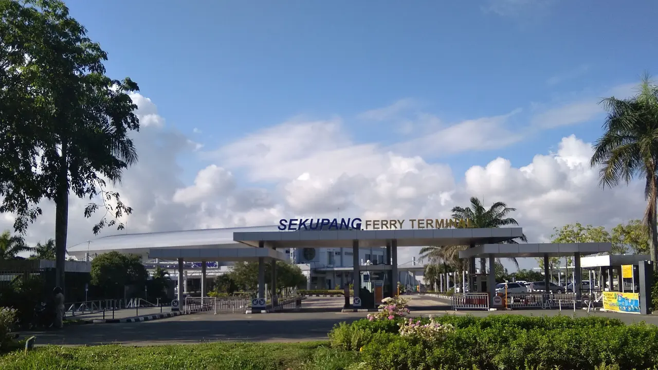 Pelabuhan Ferry Sekupang. (Ajang Nurdin)