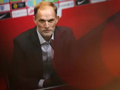 Thomas Tuchel kini menjadi pelatih timnas Inggris. Meski berhasil meraih trofi bersama Chelsea, beberapa kebijakan transfernya menuai kontroversi. Tuchel kerap melepas pemain Inggris yang akhirnya bersinar di klub lain.