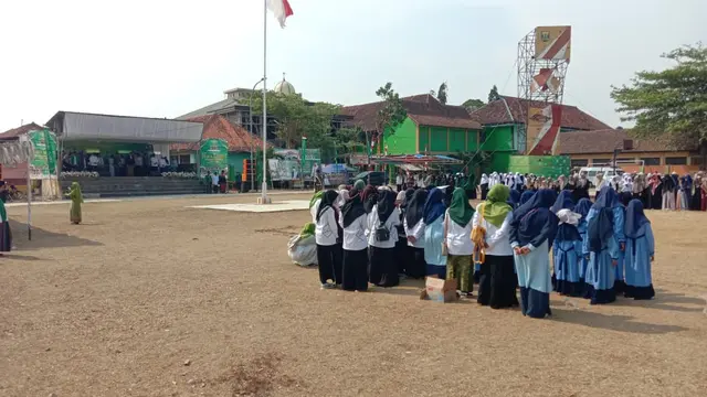 Lomba Bertema Keagamaan Hingga Pawai, Semarak Hari Santri Nasional di Sukabumi