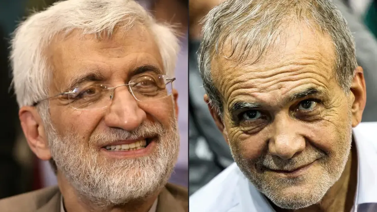 Capres Massoud Pezeshkian (kanan) unggul dalam pilpres Iran melawan Saeed Jalili (kiri).(AFP)