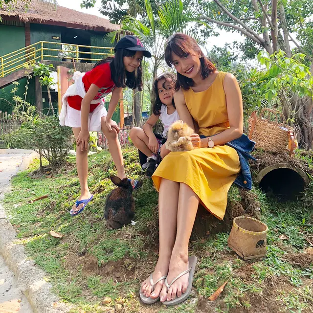 Dikabarkan Keguguran, Ini 6 Momen Artika Sari Devi Bersama Kedua Buah Hatinya