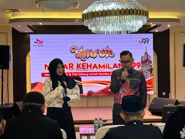 Tunaikan nazar kehamilan, Shandy Purnamasari berangkatkan umrah 30 orang 