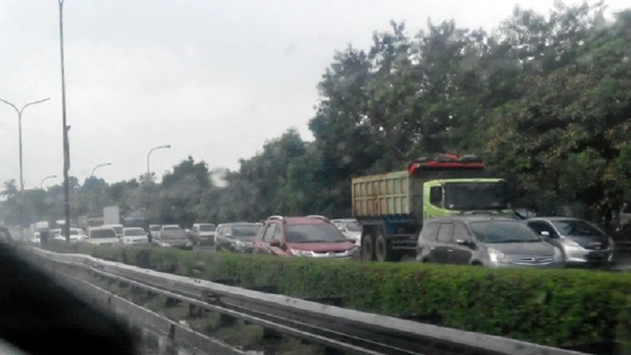 Genangan Air Jakarta Tol JORR