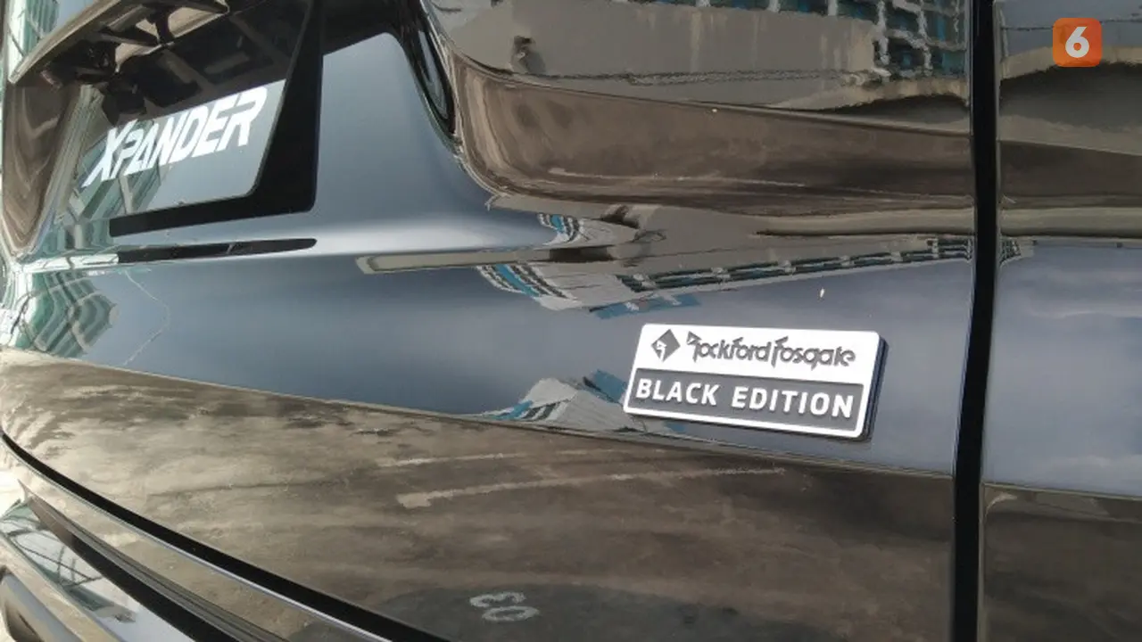 Mitsubishi Xpander Rockford Fosgate Black Edition