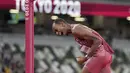 Mutaz Barshim dari Qatar bereaksi saat final lompat tinggi putra pada Olimpiade Tokyo 2020 di Tokyo, Jepang, Minggu (1/8/2021). Pada percobaan 2,39 meter, baik Barshim maupun Gianmarco Tamberi sama-sama tiga kali gagal. (AP Photo/Matthias Schrader)