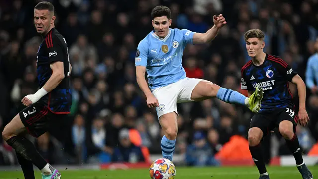 Foto: Julian Alvarez Cetak Rekor Baru saat Bawa Manchester City Melaju ke Babak Perempat Final Liga Champions