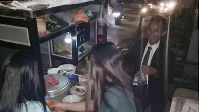 Tukang Bakso Necis