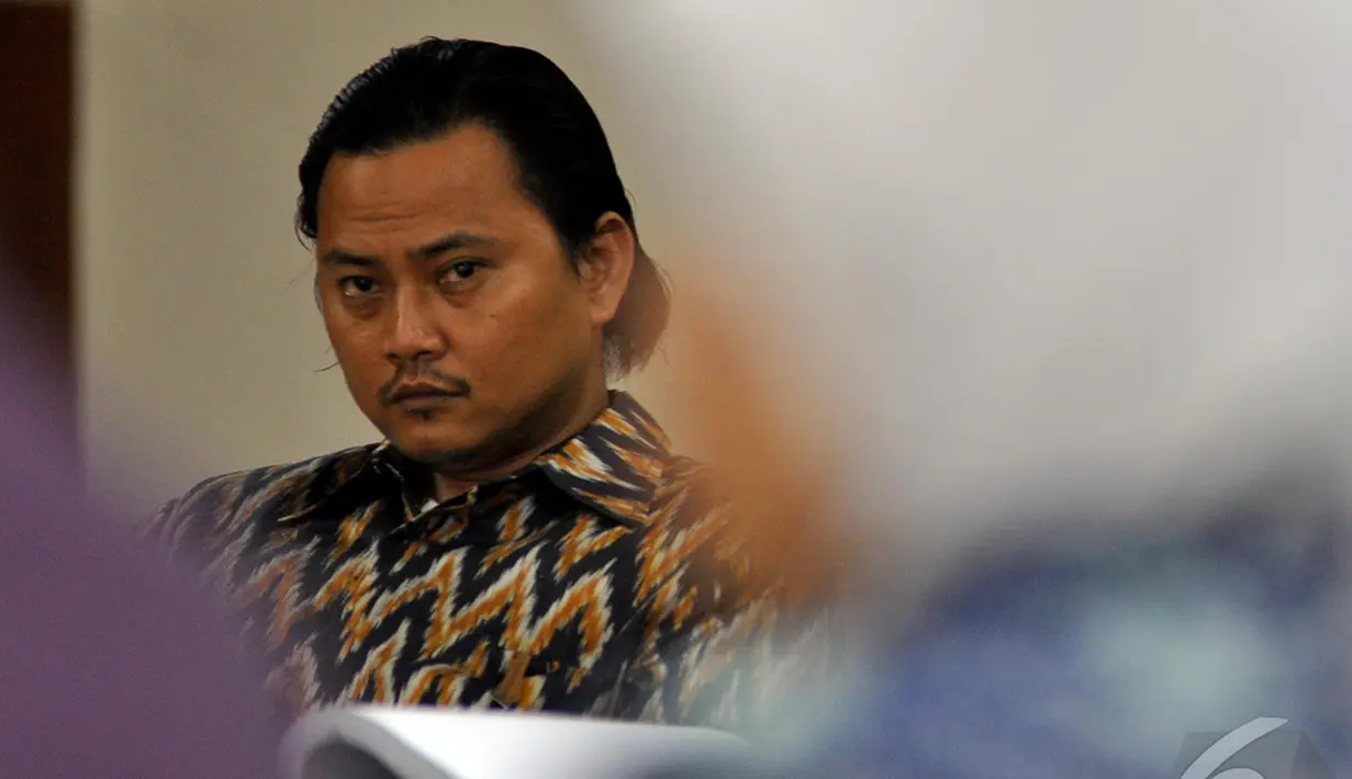 Direktur Utama PT Rifuel, Riefan Avrian saat mendengarkan keterangan saksi di Pengadilan Tipikor, Jakarta, Kamis (13/11/2014)(Liputan6.com/Miftahul Hayat)