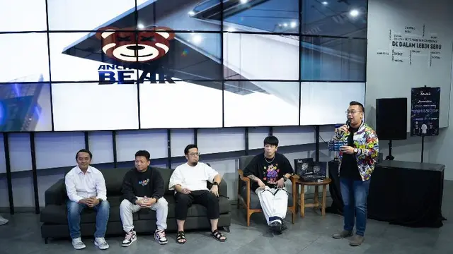 Kolaborasi Produk Fashion Inovatif dengan Brand Baterai Nasional, Rilis 3 Artikel Limited Edition.  foto: istimewa