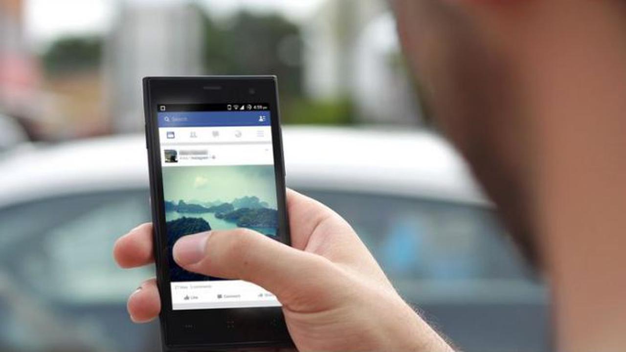 Ilustrasi Facebook di Android