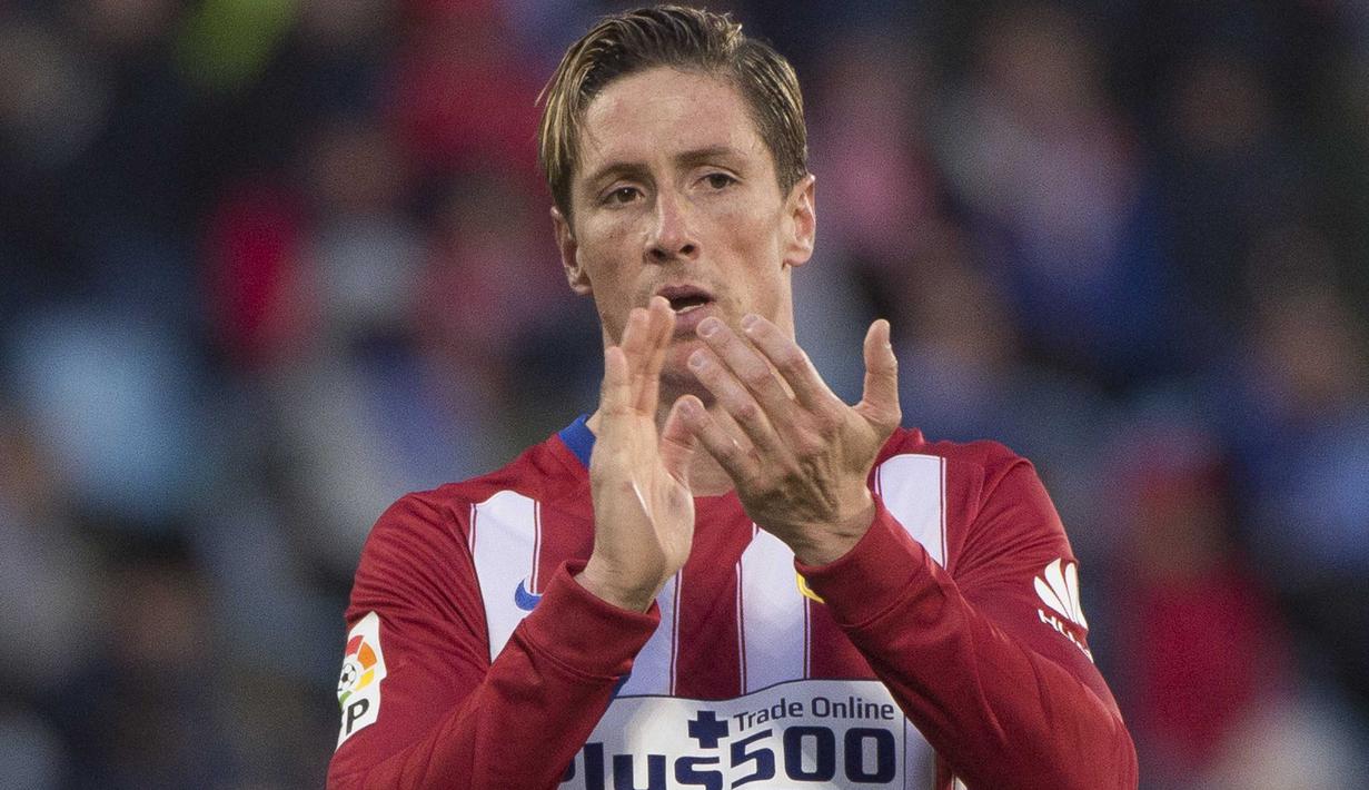 Pemain Atletico Madrid, Fernando Torres  menjadi penentu kemenangan timnya atas  Getafe CF pada lanjuta La Liga Spanyol pekan ke-24 di Stadion Coliseum Alfonso Perez,  Getafe. (AFP / Curto De La Torre)