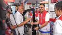 Direktur Utama PT Pertamina Patra Niaga Mars Ega Legowo Putra di SPBU Pertamina. Pertamina Patra Niaga menyambut baik program pemanfaatan BBM dengan kandungan bioetanol 10 persen, atau yang E10. Dok PPN