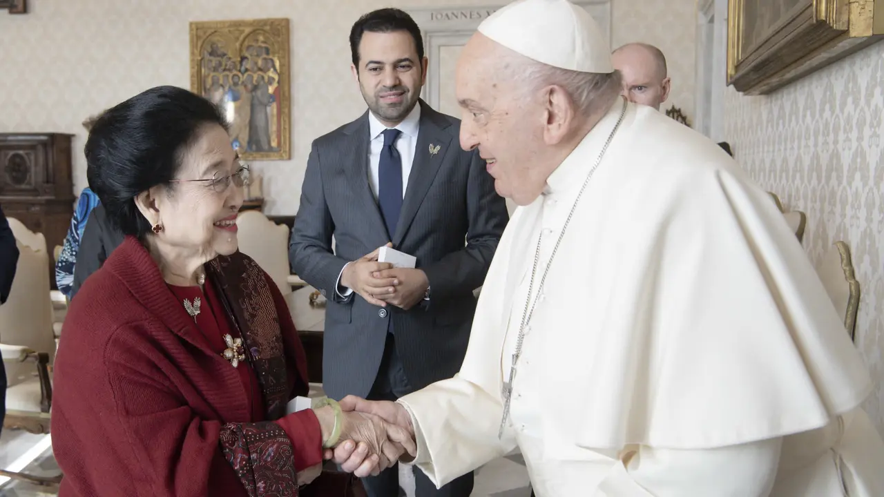 Presiden Kelima RI Megawati Soekarnoputri bertemu Paus Fransiskus