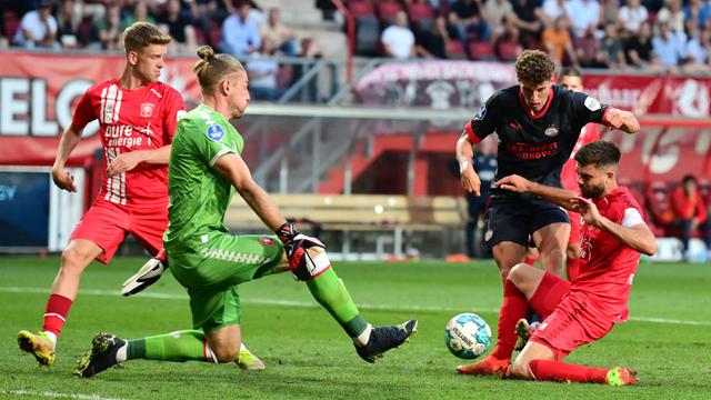 Foto: Deretan Aksi Mees Hilgers bersama Twente, Proses Naturalisasinya Kini Sudah Disetujui Komisi III dan X DPR RI