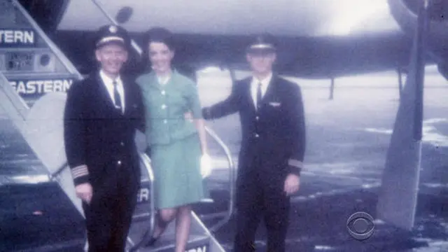 [Bintang] Berkarier Sejak 1958, Hingga Kini Wanita Ini Tetap Jadi Pramugari