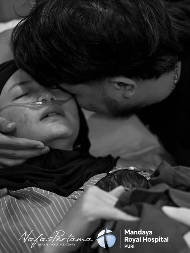 6 Potret Detik-Detik Istri Rigen Melahirkan Anak Ketiga, Penuh Perjuangan