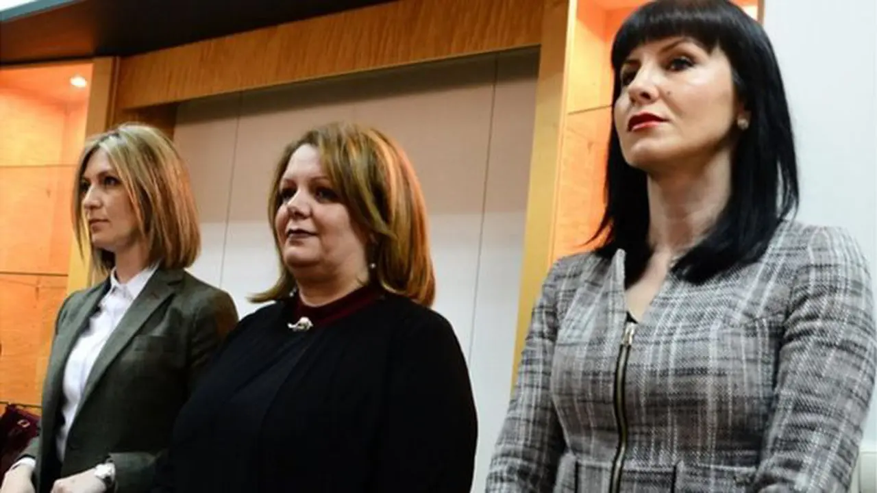 Dari kiri ke kanan; Lence Ristovska, Katica Janeva, dan Fatime Fetai