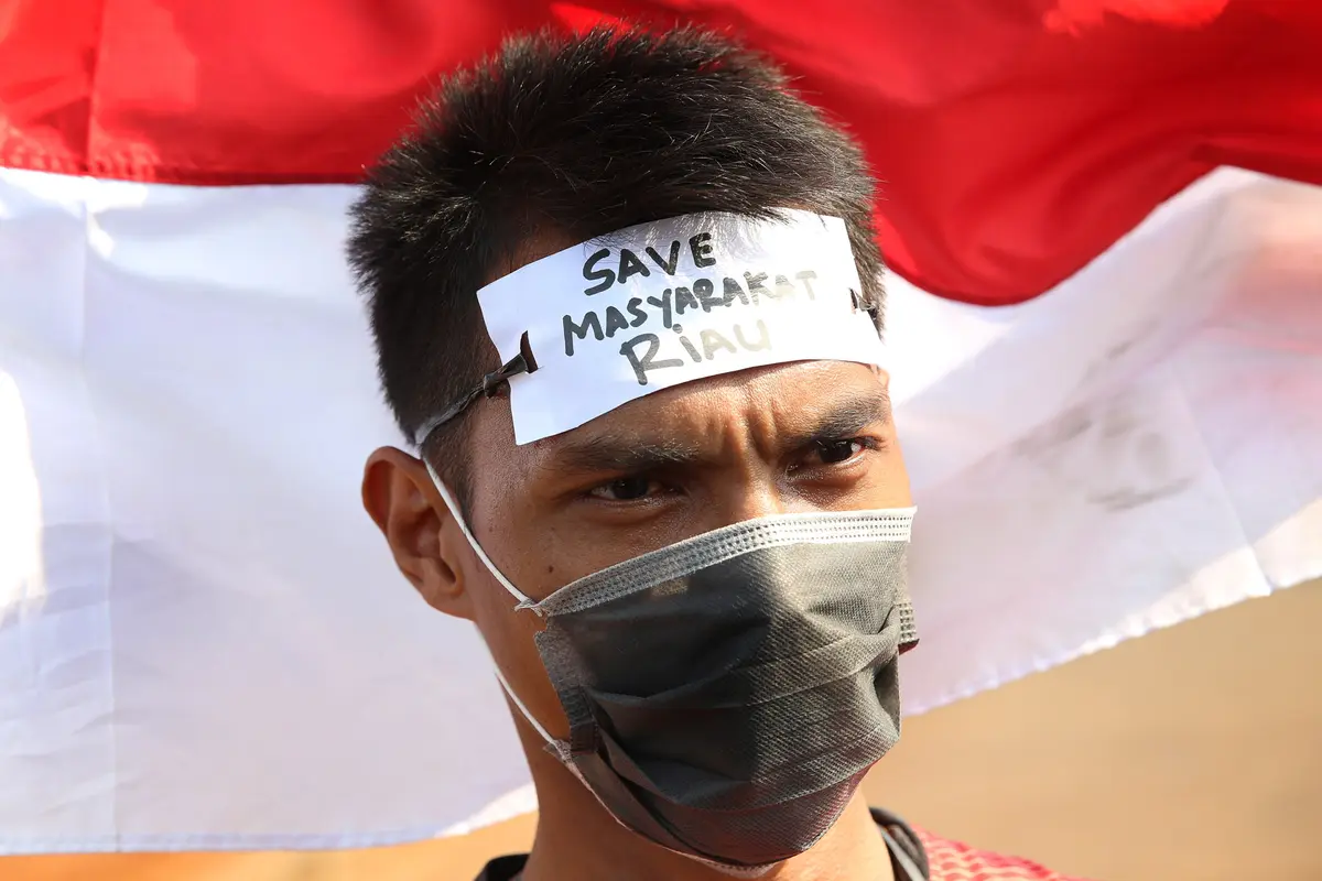 20150918-Mahasiswa-Riau-Unjuk-Rasa-Kabut-Asap-Jakarta
