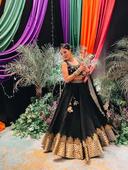 Nindy hadir di Henna Night Aurel Hermansyah (Instagram/ollaramlanaufar)