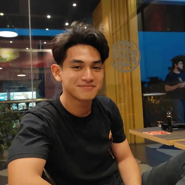 6 Potret Ryuken Lie Suami Cassandra Lee di Awal Karier, Debut Tahun 2020