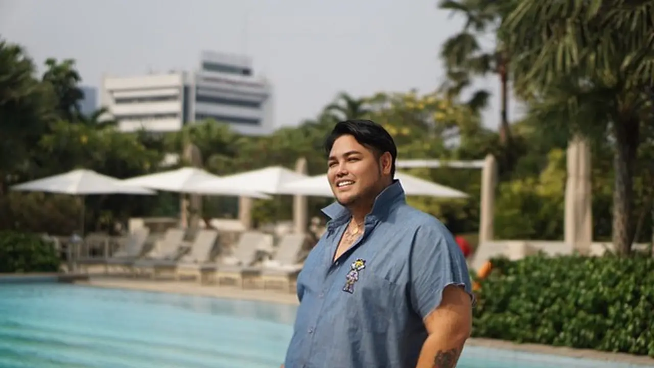 Ivan Gunawan di Kolam Renang, Lepas Penat dengan Berenang