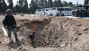 Israel dan Iran kembali saling serang pada hari Selasa (17/6/2025). (Jack GUEZ/AFP)