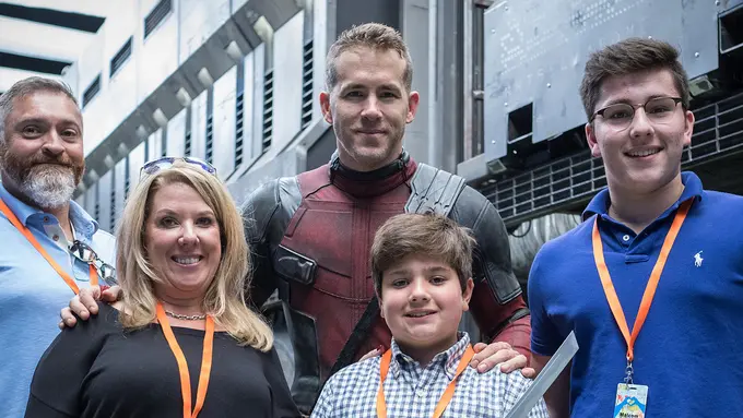 Ryan Reynolds sebagai Deadpool