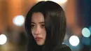 Potongan gambar yang baru dirilis menunjukkan spektrum karakter yang harus diperankan oleh Kim Tae Ri, satu dari Goo San Young, dan satu lagi dari roh jahat. (Foto: SBS via Soompi)