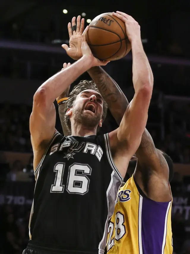 San Antonio Spurs, Pau Gasol 