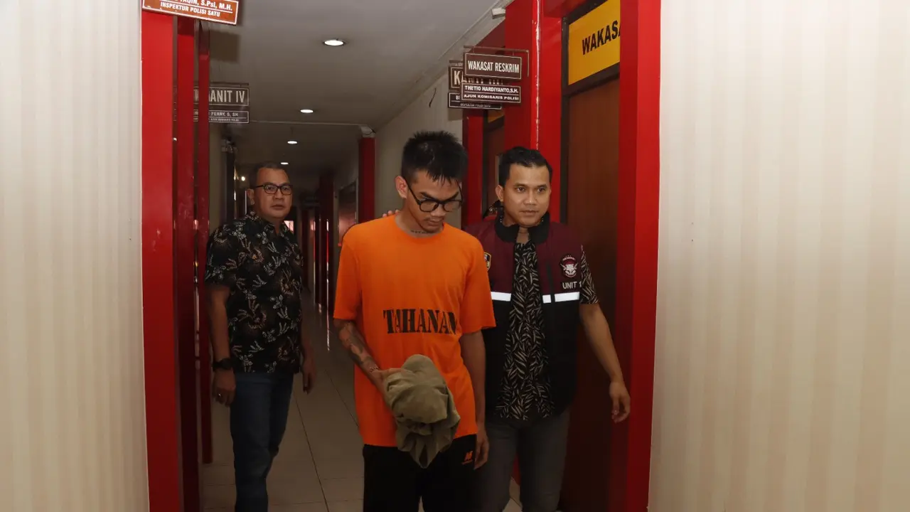 Polisi menangkap Seleb TikTok Satria Mahathir atau yang lebih dikenal dengan panggilan 'cogil' bersama ketiga orang temannya terkait kasus dugaan pengeroyokan terhadap anak anggota Dewan Perwakilan Rakyat Daerah (DPRD), Kepulauan Riau (Istimewa)
